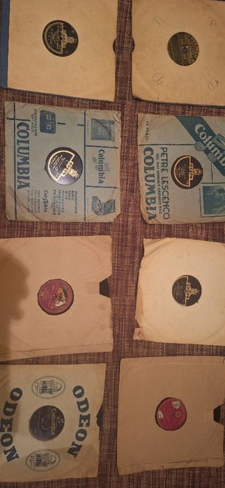 Vând pick-up și discuri de vinil vechi