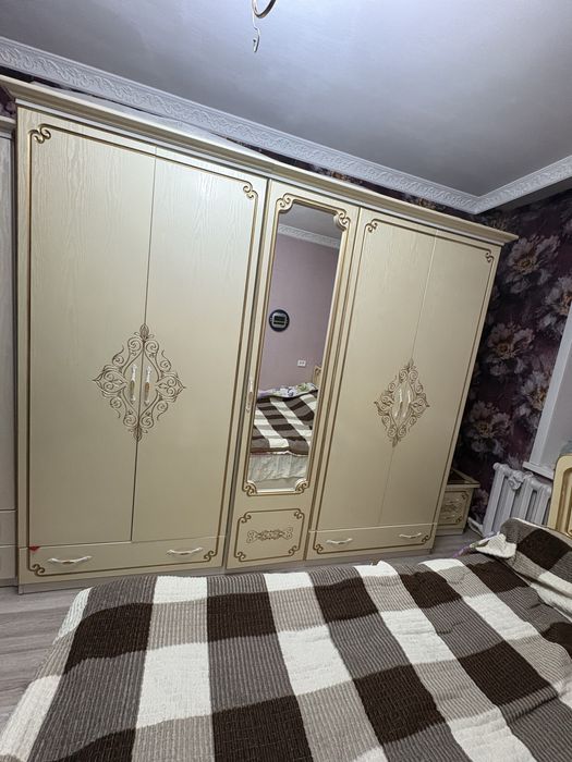 Спальный гарнитур