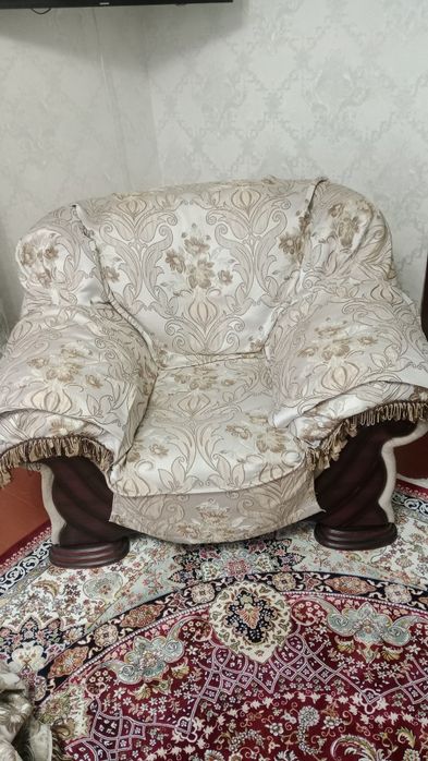 Диван тройка продам