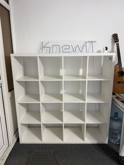 Полка для книг и игрушек