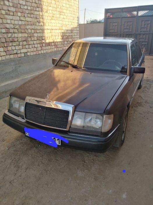 Продам машину мерс Е200