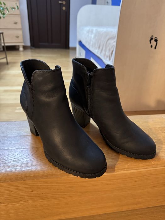 Vand botine dama Clarks