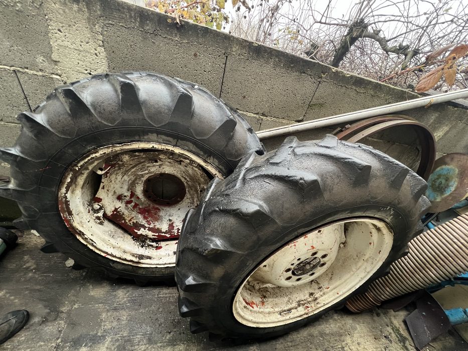 Tractor utb 445 cu roti late si instalatie