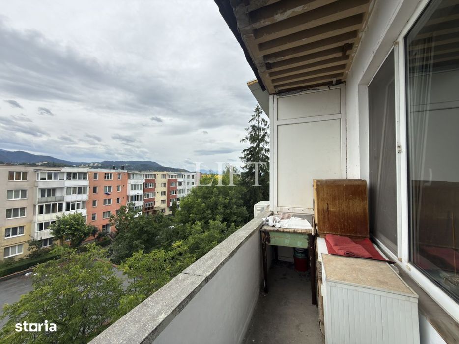 Apartament de 2 camere, decomandat, 50mp, Tractorul