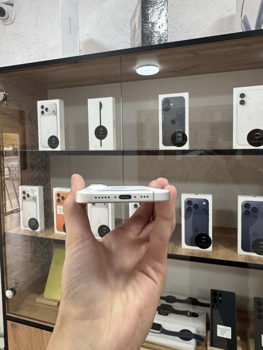iPhone 17