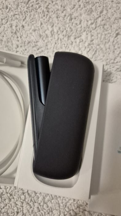 IQOS ILUMA i Albastru închis