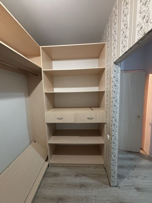 Продам два шкафа шкаф гардероб