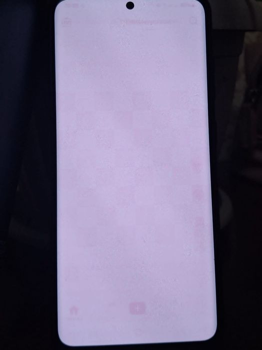 Samsung s20 в хорошем состоянии