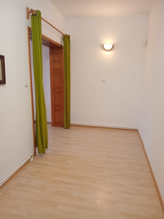 Închiriez spatiu pretabil birouri