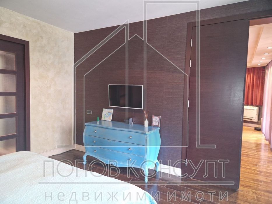Продава се Тристаен апартамент в Пловдив, Кършияка - 177 кв.м за 1978 €/кв.м - Снимка #4