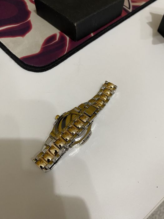 Женское часы новые