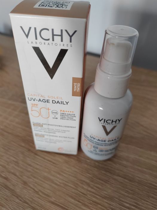 Cremă colorată Vichy anti pete pigmentare cuSPF 50