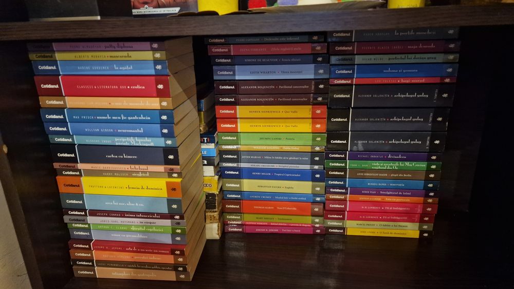 Colectia Cotidianul COMPLETĂ 131 volume – stare EXCELENTĂ – set integral