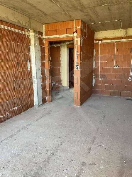 Продава се Двустаен апартамент в Пловдив, Остромила - 64 кв.м за 1235 €/кв.м - Снимка #1