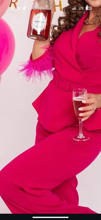 Продам костюм р 42