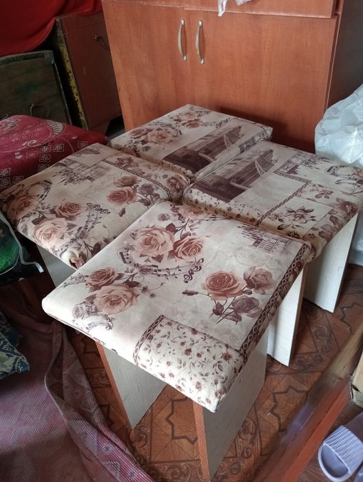 Стулья срочно дёшево