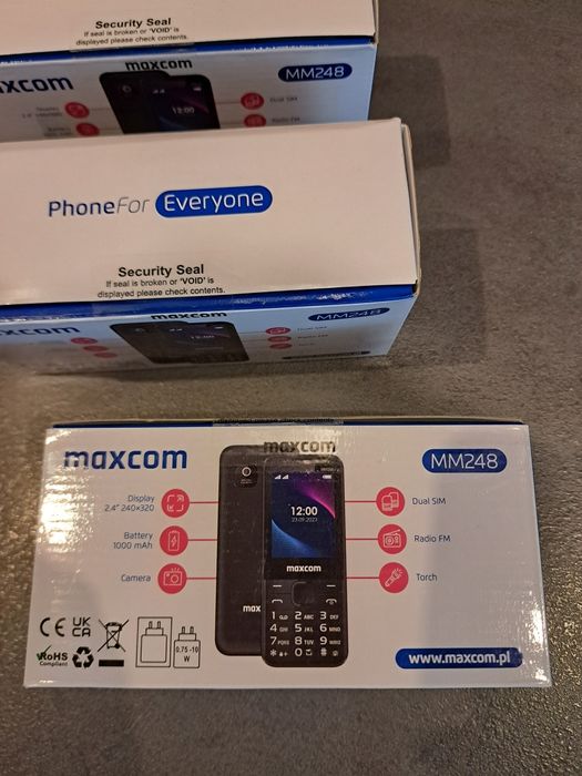 Vand 3 telefoane NOI -SIGILATE - MAXCOM MM248 - 50 lei buc