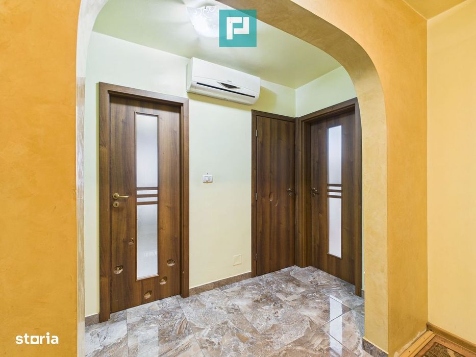 Apartament spațios cu 4 camere în Vlaicu — fotografia 2