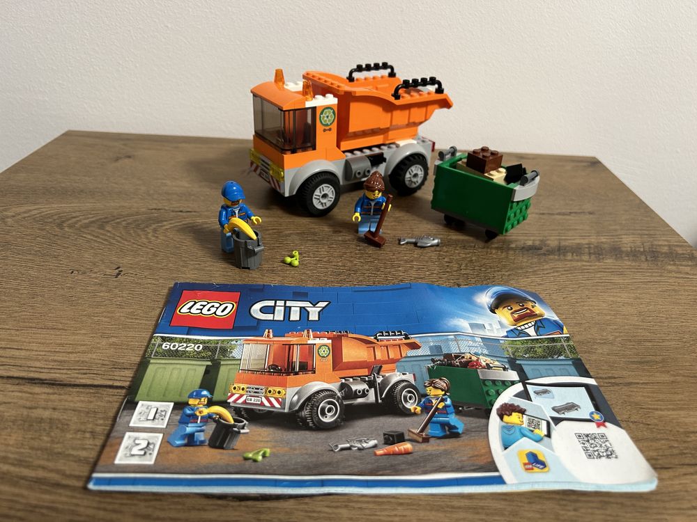 Lego city hot sale 60220