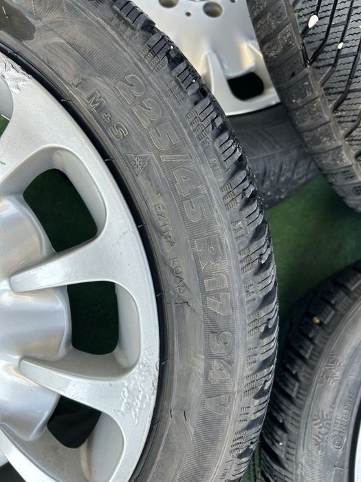 5х112 17 оргинални mercedes ET 38 със зимни гуми