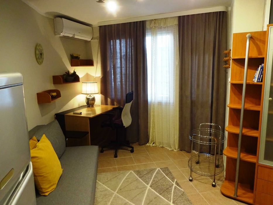 Дава се под наем Едностаен апартамент в Варна, Бизнес хотел - 50 кв.м за 306 € - Снимка #5