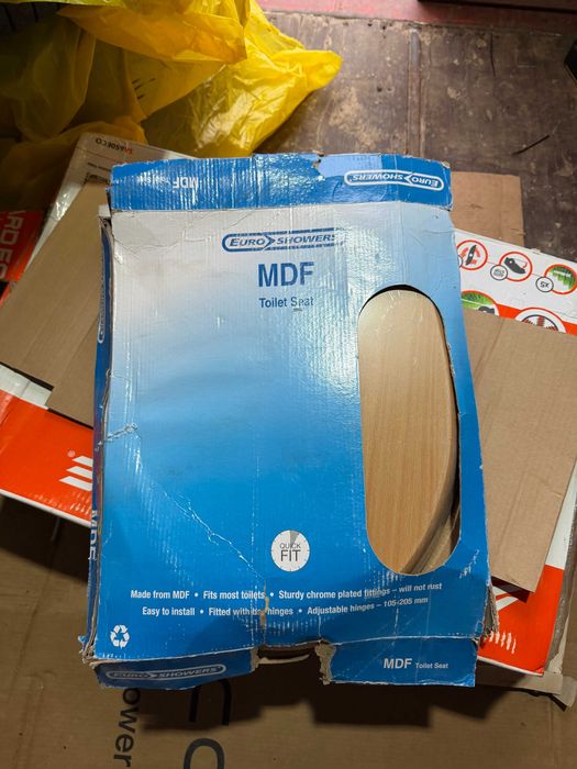 МДФ тоалетна чиния Euro душове с бърз монтаж, хромирани панти, естествено дърво