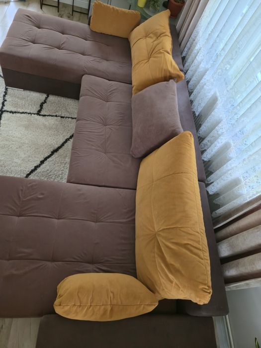Coltar extensibil în forma de U
