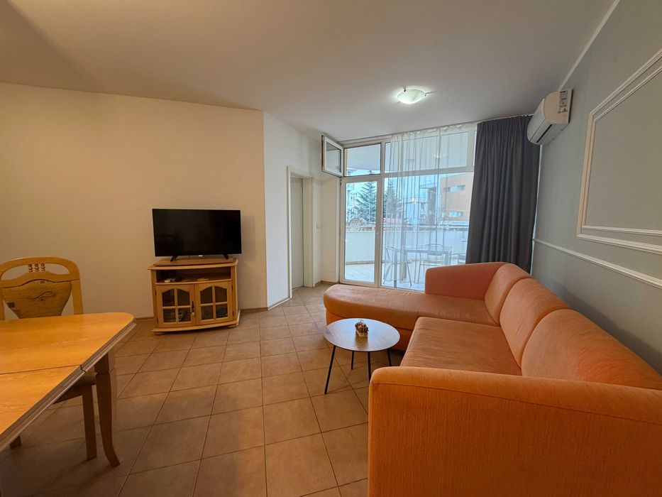 Продава се Двустаен апартамент в к.к. Слънчев бряг - 70 кв.м за 598 €/кв.м - Снимка #1