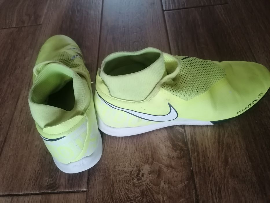Lot pantofi sport și cu crampoane