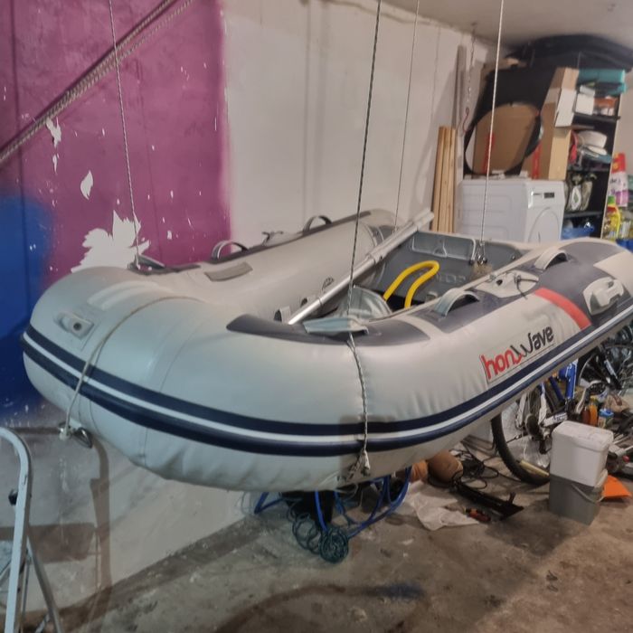 Надуваема лодка Honda 2м