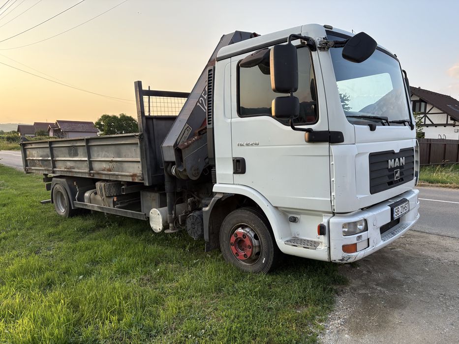 Transport basculabil si macara Sibiu