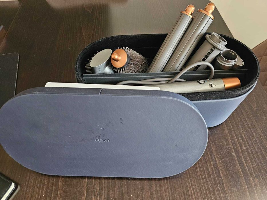 Продам стайлер Dyson новый