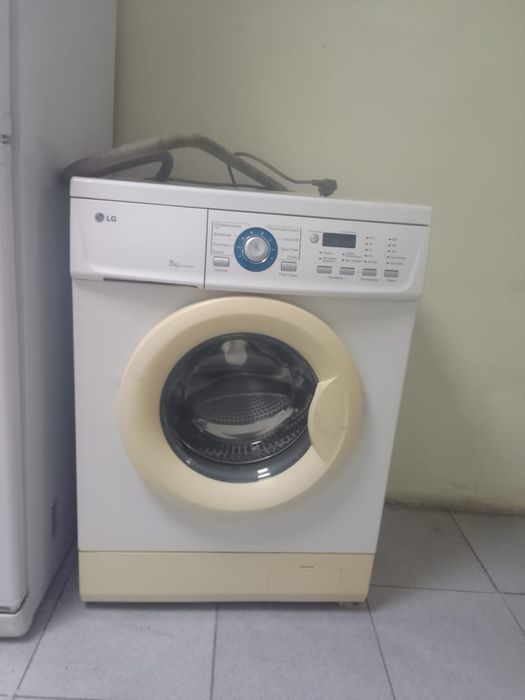 Продам стиральную машину