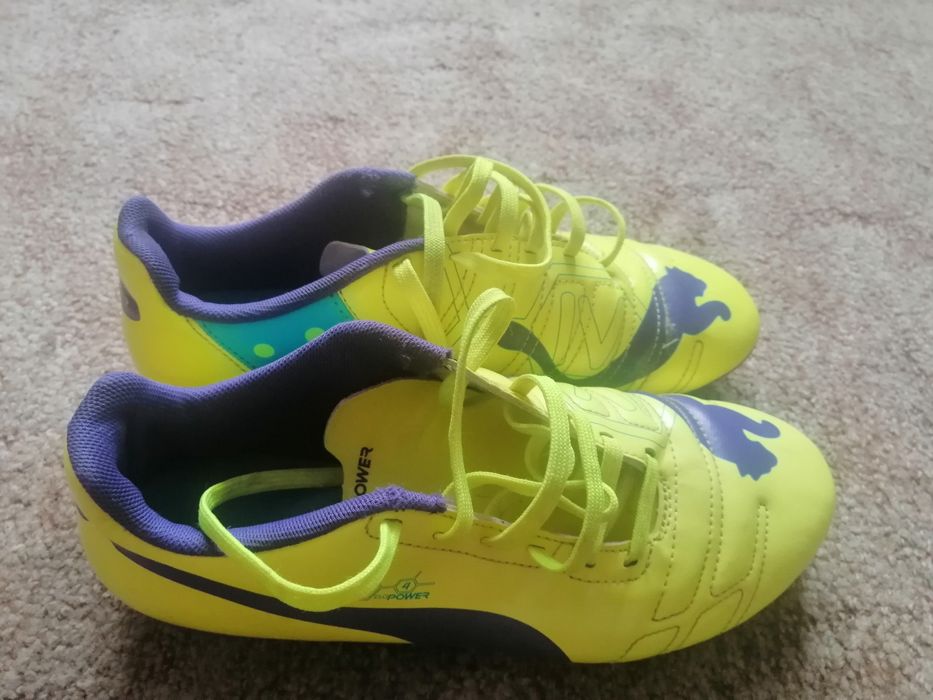 Adidași firma Puma nr. 38