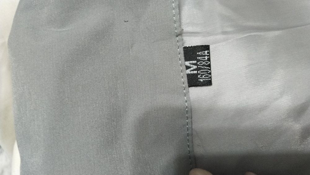 Продам куртки подростковые