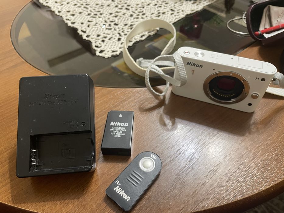 Фотоапарат Nikon1 J1