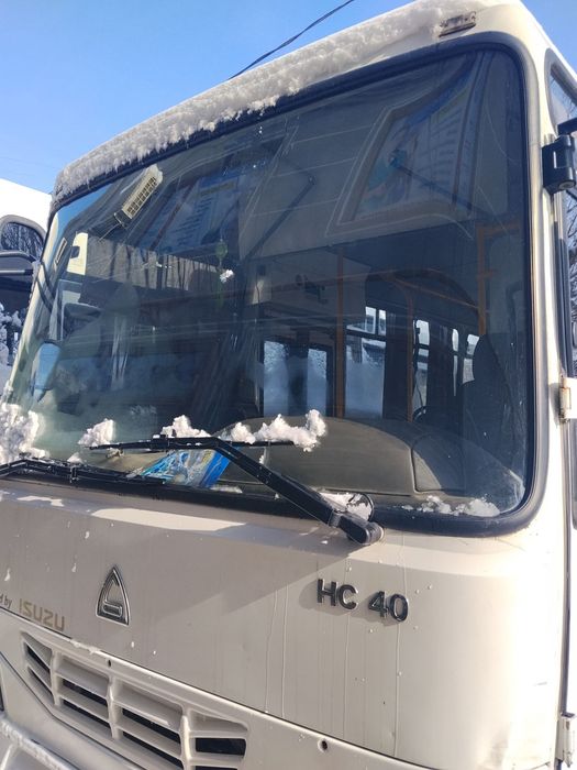 Isuzu HC40 avtobus sotiladi yili 2019