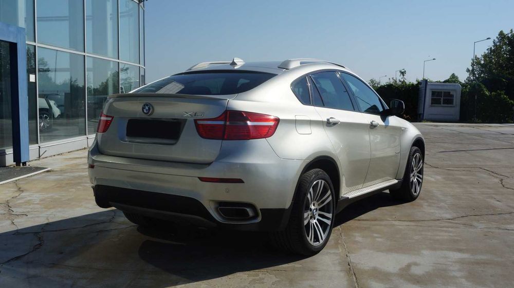 B M W   X   6  -