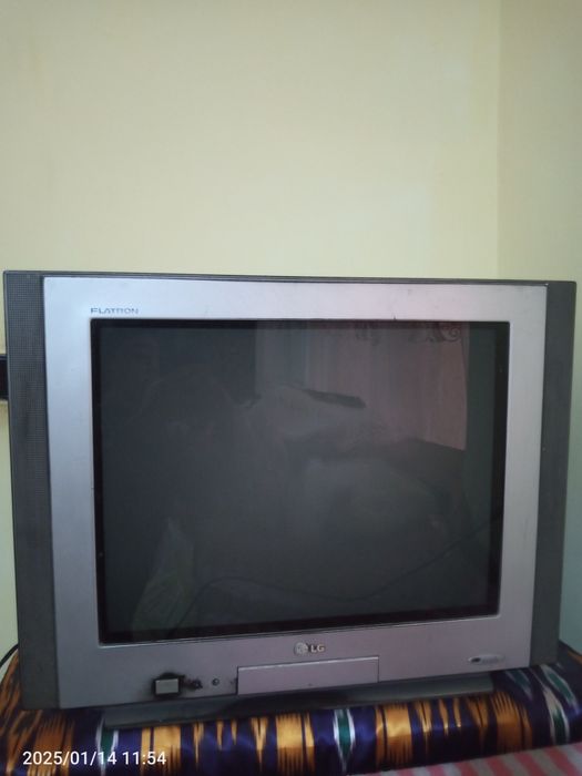 LG televizor sotiladi ishlap turipti aybi yoq