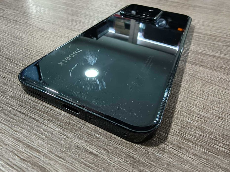 Телефон Xiaomi 13 256gb/8gb