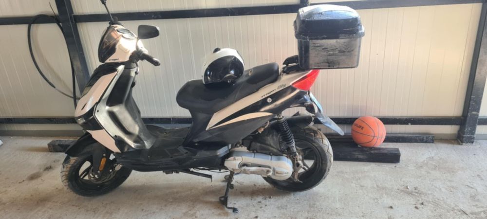 Scuter  de vânzare   , 50cc