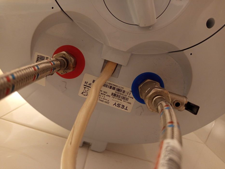 Бойлер Tesy 100 л.