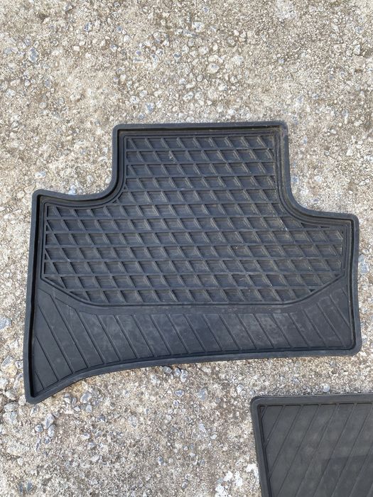 Оригинални гумени стелки за Mercedes B clasa
