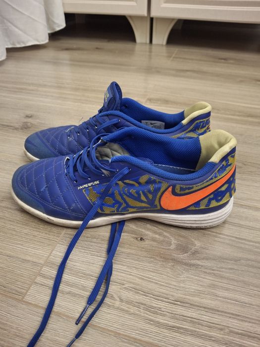 Футзалки найк лунар гато