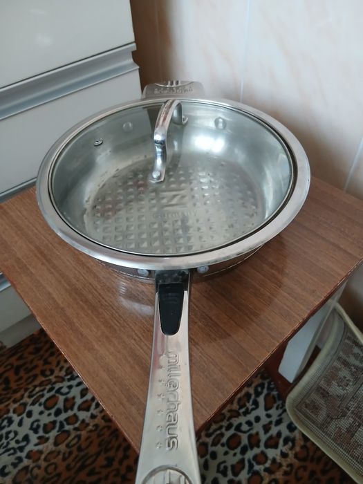 Сковорода нержавейка.