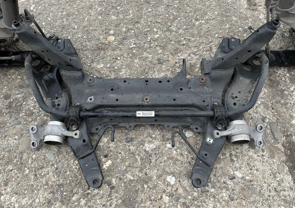 Punte / Amortizoare / Fuzete BMW Seria 1 F40, Seria 2 F44
