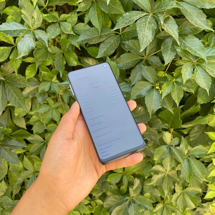 Samsung Galaxy S10 srochni sotiladi