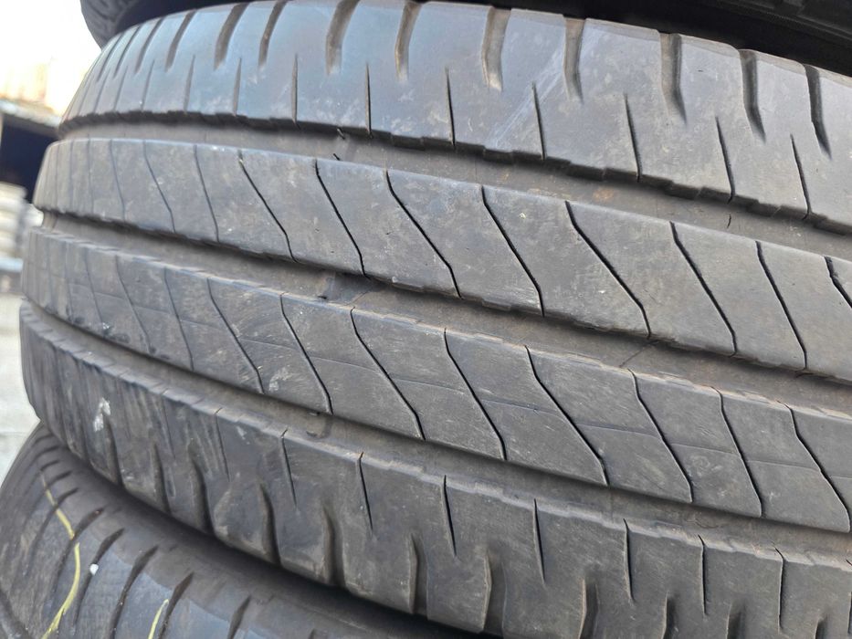 2бр Летни гуми за бус 235 65 16 С - Michelin - DOT 2023