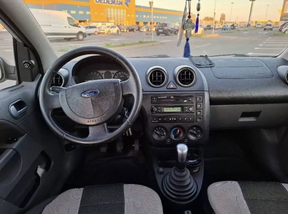 FORD Fiesta 2002 — imagine 5