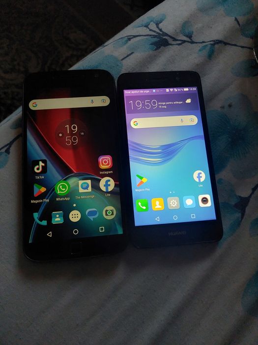 Vind doua telefoane